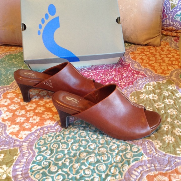 SOFT WALK Basel Cognac Sandals🌻 - Picture 4 of 7